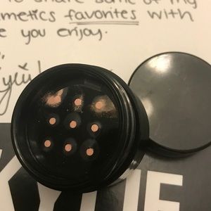 Kylie loose powder highlighter
